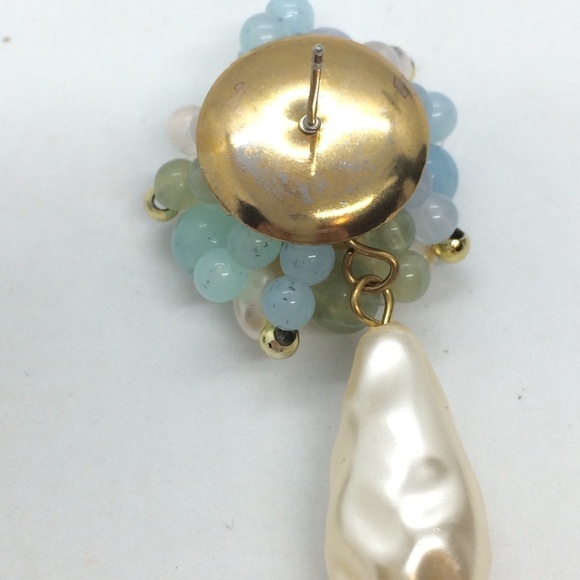 3/$30 VINTAGE 60S FAUX PEARL CLUSTER GREEN BLUE BUTTON DANGLE EARRINGS MCM - Picture 9 of 12